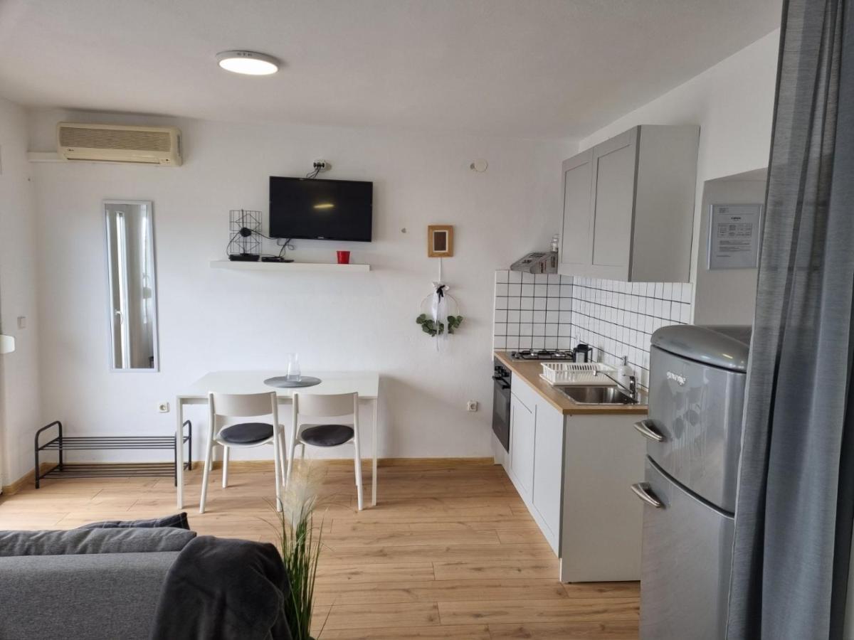 Apartmani Mali Selce Luaran gambar