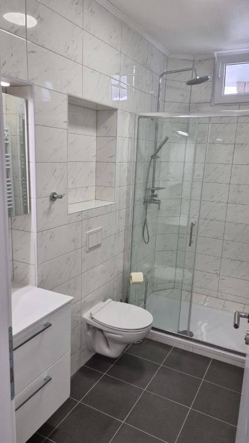 Apartmani Mali Selce Luaran gambar